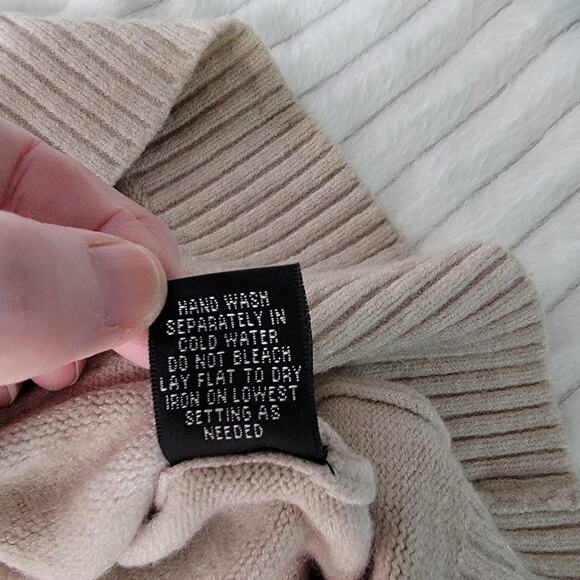 Cyrus‎ Women’s XL Beige Cowl Neck Sweater Long Sleeve Pullover Pocket Capsule - Picture 9 of 9